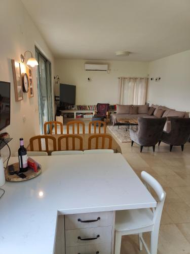 設施, וילה בגלבוע in 卡法耶海茲克爾