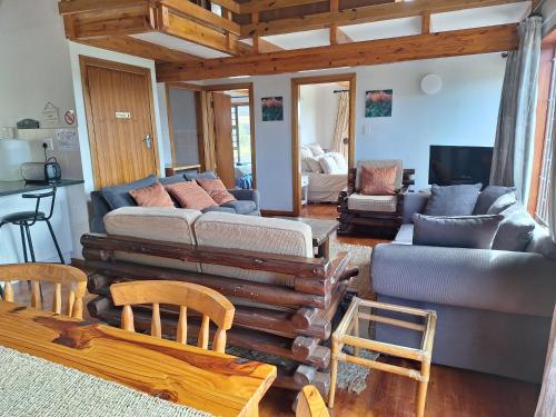 Удобства, Nine Waves Beach House with Pool in Порт Алфред