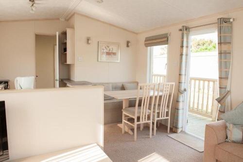 Hurst View Caravan Park in Lymington Town