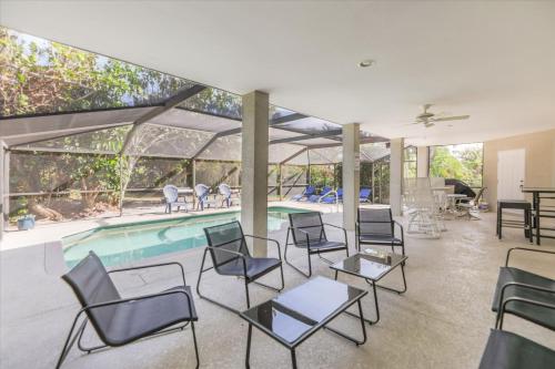 Five-Bedroom Condo image 4