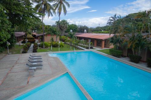 Exterior view, Hotel Las Espuelas, Bar & Restaurant in Liberia