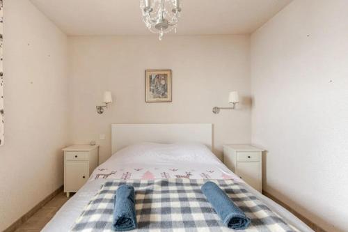 Chalet with 3 bedrooms in Peisey Nancroix with wonderful mountain view terrace and WiFi 500 m from the slopes - image 7