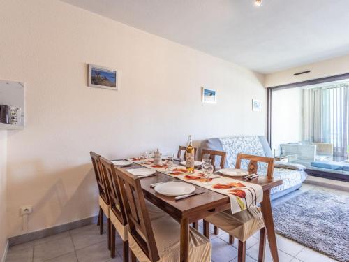 Apartment Le Sunset-Cap Sud-26 by Interhome near fuZion