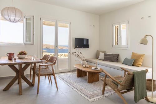 2 bedrooms, 4 beds