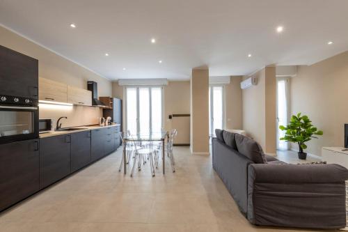 Bright Apt 2 Bedrooms and 2 Bathrooms - B Home, Milano