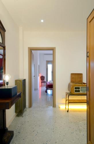 Led House Roma, Rome (photo 9)