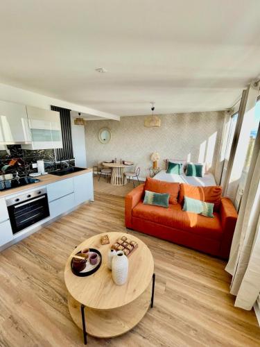 Cozy apartment with parking and panoramic views! - Location saisonnière - Amiens