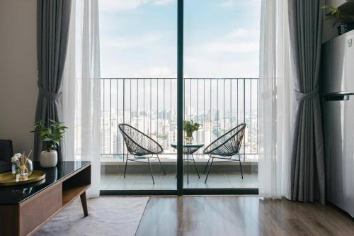 SOL - Vinhomes D’capital Luxstay - 발코니/테라스