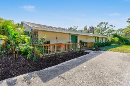 Whats So Addictive About This Damn House