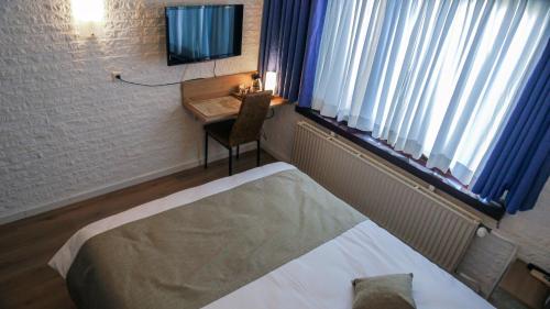Hotel Dordrecht - image 14