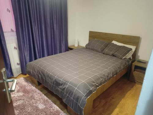 Apartament 2 camere langa Aeroport – khách sạn tại Republicii I