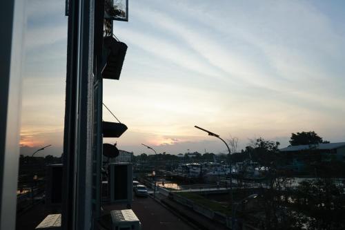 嘿夏天 HeySummer-13pax l 200mJetty l Netflix l Games l Youtube 嘿夏天 HeySummer-13pax l 200mJetty l Netflix l Games l Youtube