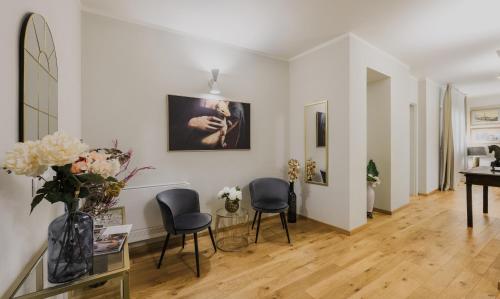 Apartments Florence - Ariento Deluxe 6 - Tap to explore photos