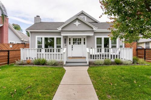 Charming Hollywood Bungalow with Private Parking, Los Angeles (fotografie 10)