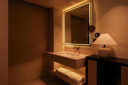 Double Room with Spa Bath image 4