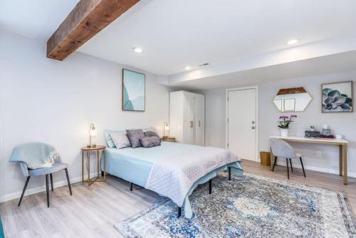 Private Pet Friendly Avenues Suite of Downtown Private Pet Friendly Avenues Suite of Downtown