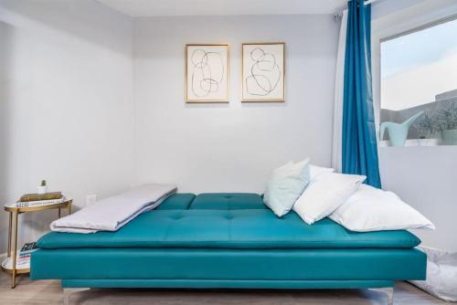 Private Pet Friendly Avenues Suite of Downtown Private Pet Friendly Avenues Suite of Downtown