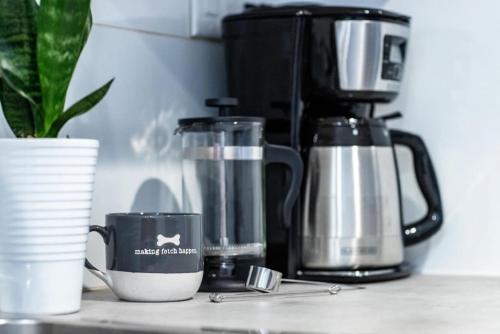 Private Pet Friendly Avenues Suite of Downtown Private Pet Friendly Avenues Suite of Downtown