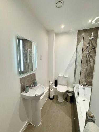 Dusj, Waterside place apartment in Taunton