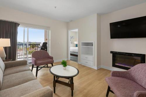 Worldmark Oceanside Harbor - image 10