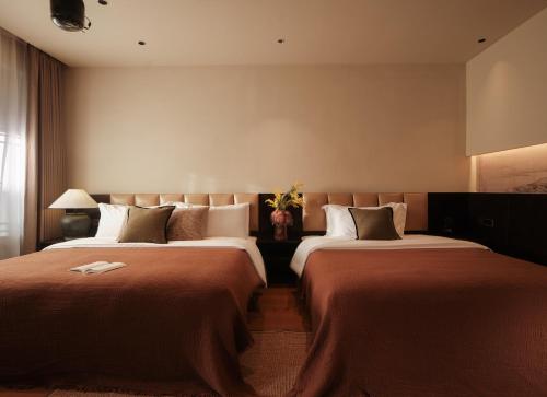 Twin Room with Garden View image 7