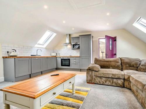 Közös társalgó / TV, Little Rissington - The Studio Apartment in Wyck Rissington