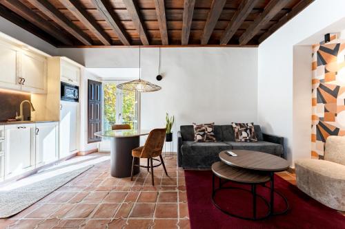 One-Bedroom Apartment room in El Ladrón De Agua Palacete
