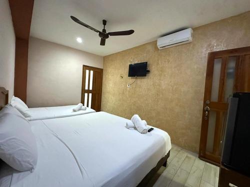 Facilities, Casa la Roca Valladolid in Fernando Novelo