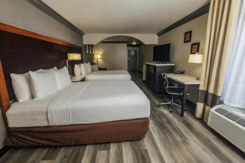 Comfort Inn & Suites Near Universal - North Hollywood – Burbank - image 12
