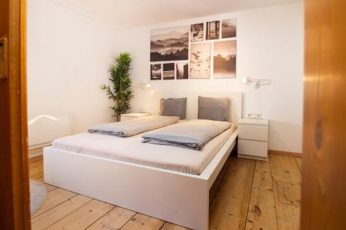 2 bedrooms, 2 beds