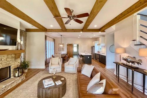 Luxe Lakefront Getaway w/ Porch + Water View!