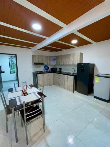 ห้องครัว, Casa turística JND (Casa turistica JND) in ชุมชนปันเซ