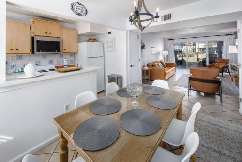 Seaspray Condos 100B – Ft. Walton, FL