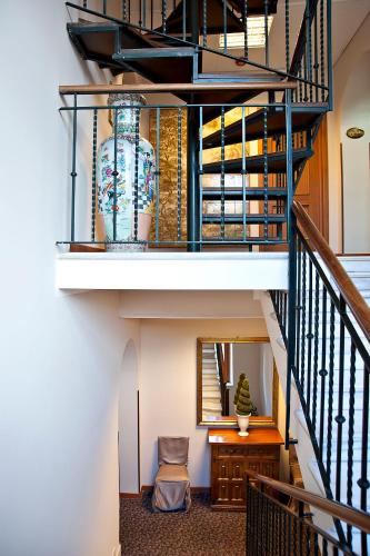 Hotel Arco Di Travertino - image 2