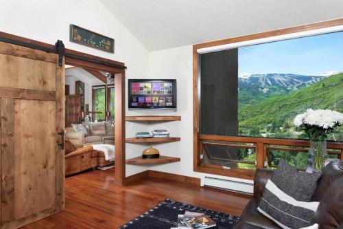 Top of Lemond Home - image 12