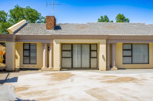 Khayalethu, Kempton Park