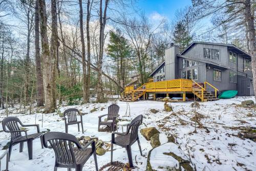 Family Pocono Pines Cottage with Deck and Creek Access