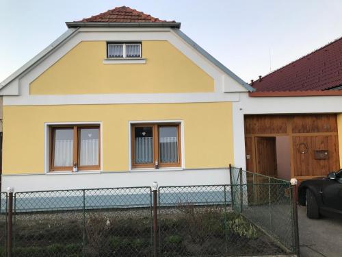 Ubytování u chalupy (Ubytovani u chalupy) in 杜布尼