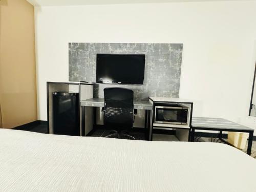 FairBridge Inn & Suites Cleburne - image 3