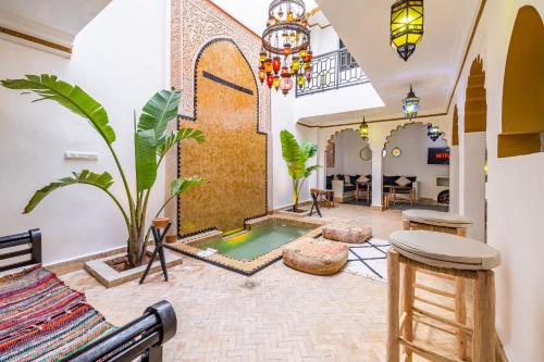 Riad el hana en centre ville rooftop et bassin