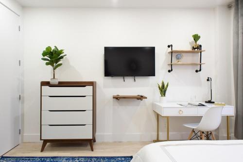 1597-8 Luxury STUDIO Upper East Side W&D, New York (Foto 5)