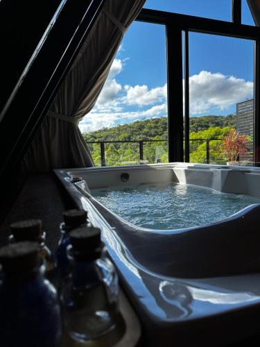 Hot tub, Chale Guiados Pelo Alto in São Pedro De Alcântara