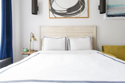 24-18 New Gramercy Studio W&D in Unit Fully Reno, New York (Foto 6)