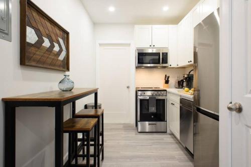 240-12 Brand New Studio Prime location W&D, New York (foto 5)
