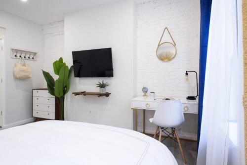 240-12 Brand New Studio Prime location W&D, New York (foto 7)
