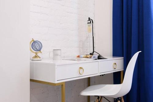 240-12 Brand New Studio Prime location W&D, New York (foto 9)
