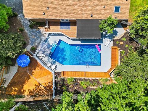 Belmont Family Fun w Hot Tub Pool Game Room King Suite Belmont Family Fun w Hot Tub Pool Game Room King Suite