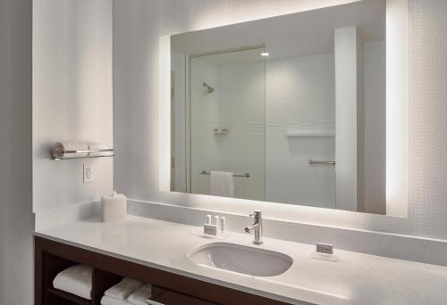 2 bedrooms, 3 beds
