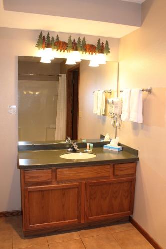 Unit126, 2 bedroom Lower Duck Lake Condo, Eagle River (foto 8)