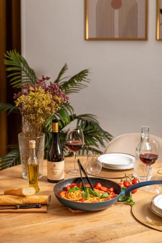Quatrum Apartment - image 4
